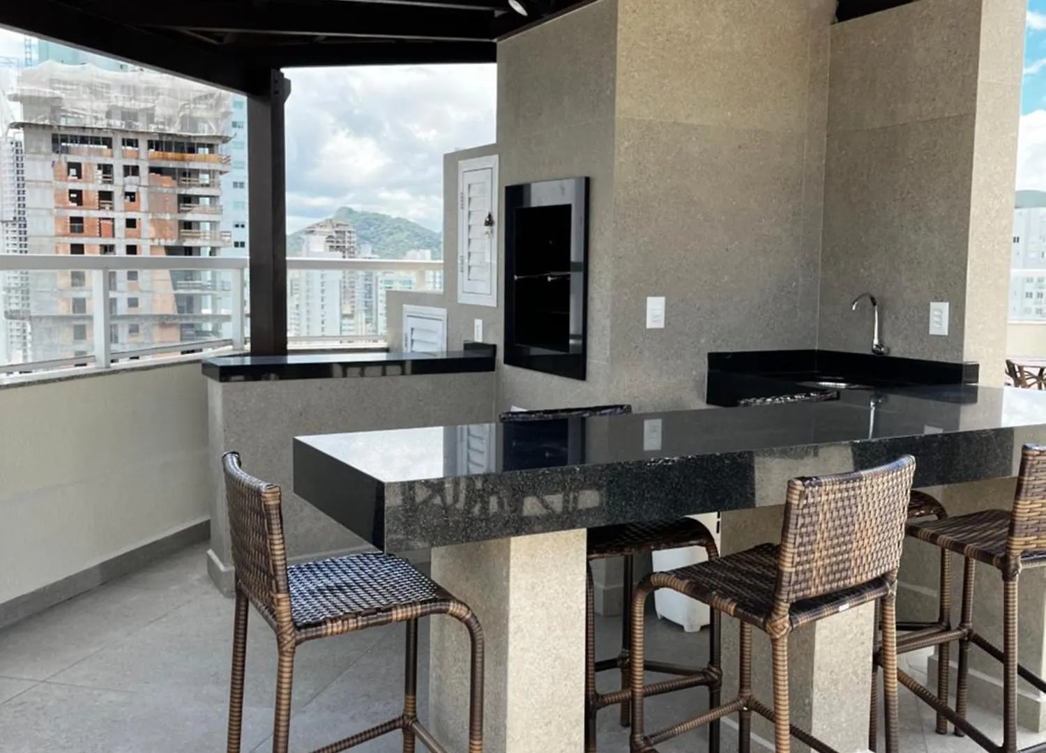 Beira Mar Com Excelente Localizacao Apartamento Balneário Camboriú Brasil